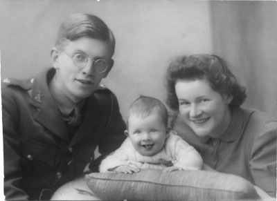 Charles Barclay on the left and his brother George, also lost in combat.